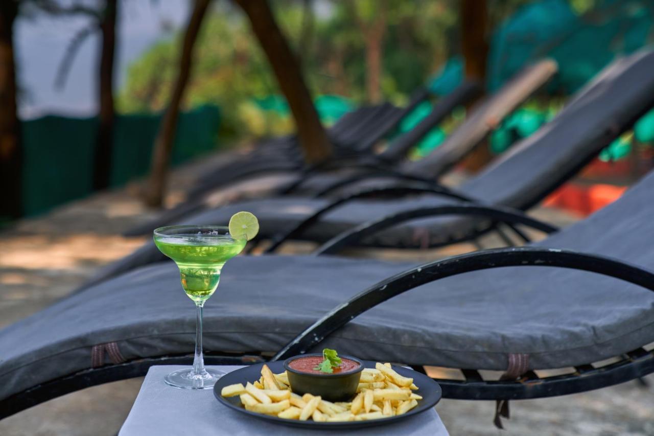 Tranquil Beach Resort Harihareshwar Екстериор снимка