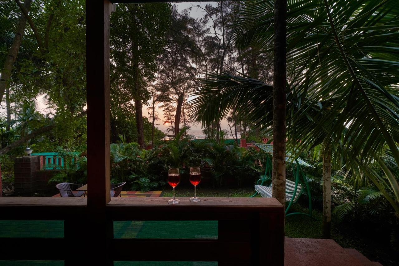 Tranquil Beach Resort Harihareshwar Екстериор снимка