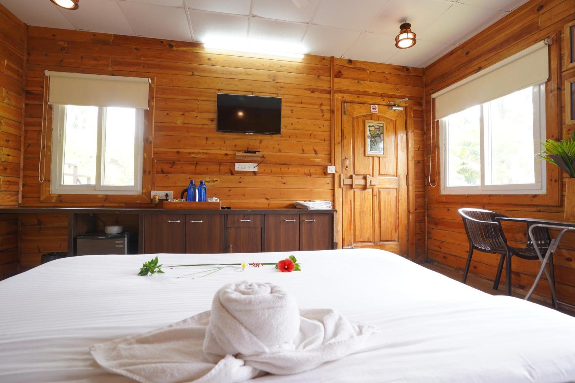 Tranquil Beach Resort Harihareshwar Екстериор снимка