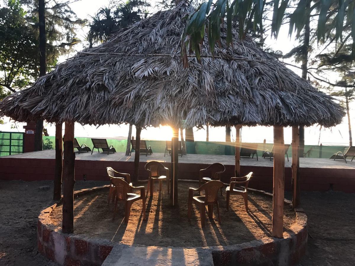 Tranquil Beach Resort Harihareshwar Екстериор снимка